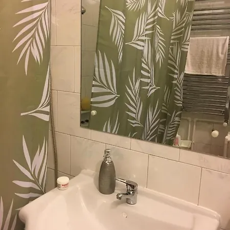 Quarto em Acomodações Particulares Sara's Place *